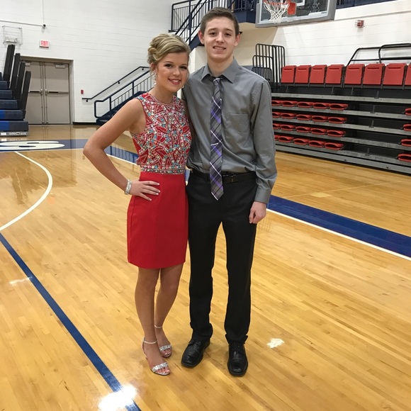 Homecoming dress - Picture 1 of 4